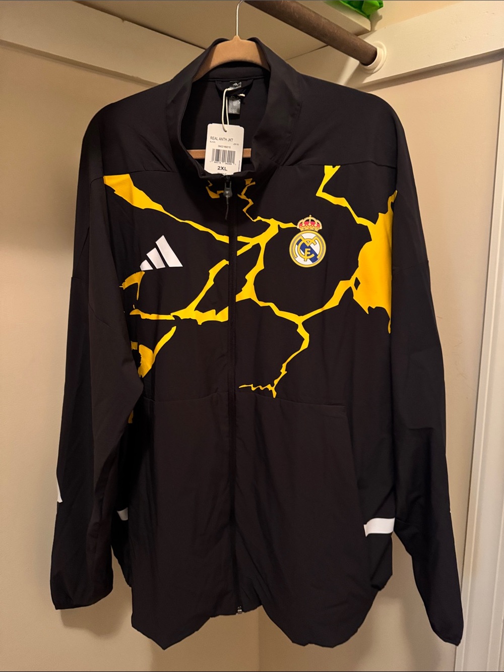 adidas Black and Yellow Real Madrid Windbreaker Jacket men’s 2XL JZ9150 NWT